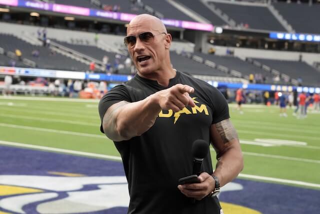 Rams Video: Aaron Donald & Dwayne Johnson Workout Together For Black Adam  Promotion